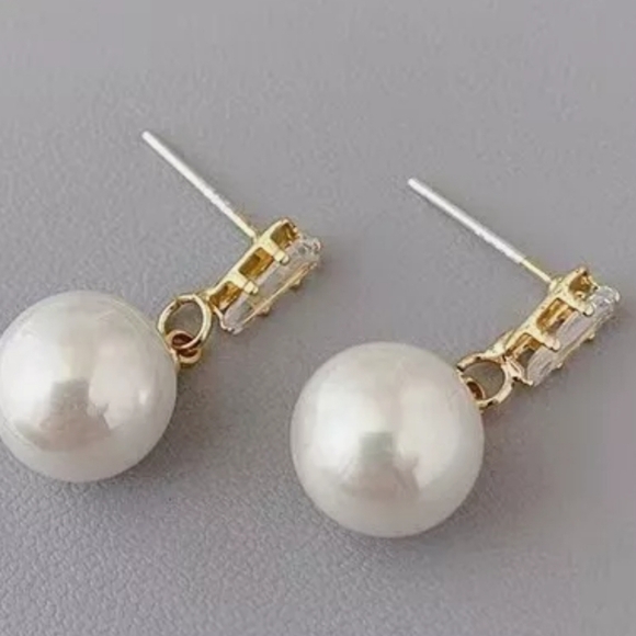 18k Gold Plated Crystal Pearl Dangle Drop Earrings - Picture 5 of 6